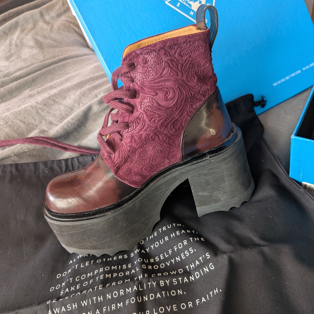 John Fluevog Women's Lace-Up Platform Boots in Burgundy and Black - Picture 4 of 5